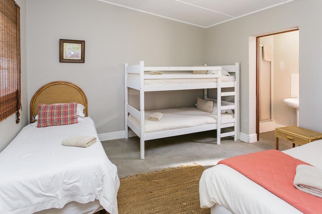 Wagon Wheel Country Lodge Beaufort West Exterior photo
